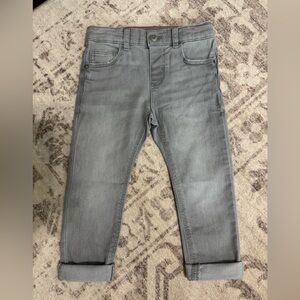 Zara Gray Skinny Jeans with Subtle Distressing